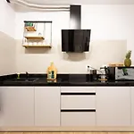 Luxurycity With Terrace Apartment *